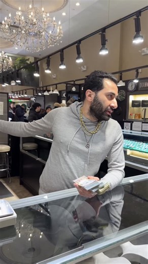 TRAX NYC on Instagram: "These mother fuckers pretending they’re me and then have the nerve to go rip off my customers pretending they’re myself. Come up with that. 22K Akay and you better do it fast you and your pathetic, fucking family."