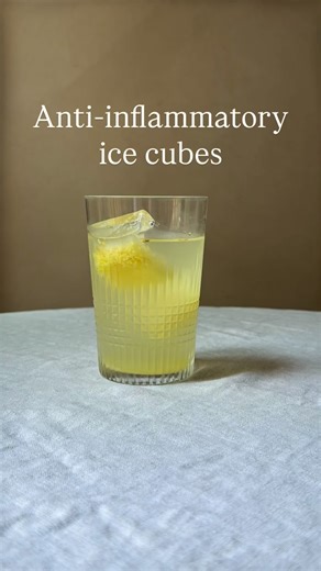 Aurélie Canzoneri on Instagram: "Anti-inflammatory ice cubes 💛 #food #recipe #ginger #lemon #santé"