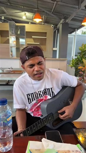 Erwin Yuan on Instagram: "@pichekota_ menyanyikan lagu ende berjudul Gawi Dubele Lea Thanks to : @picheverse.official @meghakota_ @pichessa_support @pichessa.fanbase"