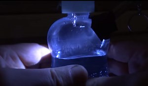 Maybe The Simplest Cloud Chamber