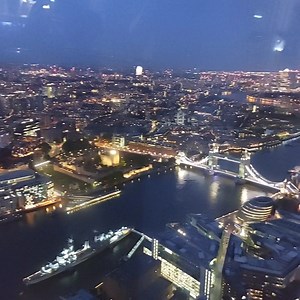 415K views · 7.4K reactions | Finally after almost 9 years in London I went to the Shard, a true wonder...  Enjoy the video and the wonderful view from the 72nd floor! | Wonders of London | Facebook