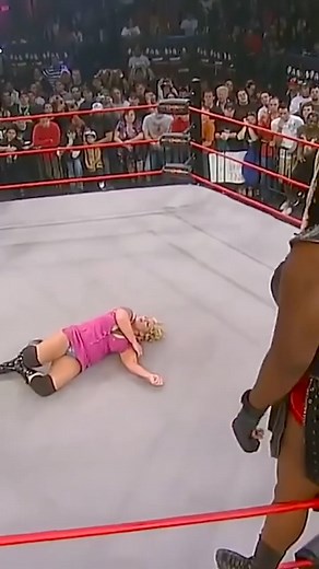 Awesome Kong and ODB clash! #tnawrestling #knockouts #prowrestling #awesomekong | Impact Knockouts