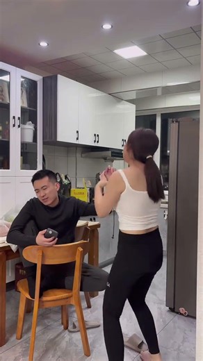 Hilarious Couple's Daily Life