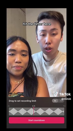 day 1 of finding cool transitions so you don’t have to. the spinning phone transition not only looks impressive, but it’s easy, it’s trending and now you have no reason not to try it 😉 #SpinTransition #TransitionTutorial #Transition