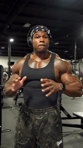 How to build your chest with intention 👌🏾 | Mark Robinson