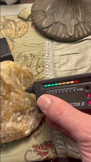 Testing Gemstone with Diamond Selector II #diamondtester #quartz #diamonds #crystal #crystals