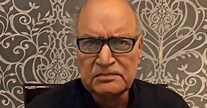 Read full ghazal by Zafar Iqbal