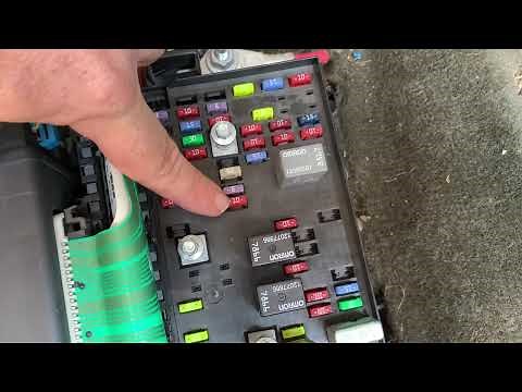 2002-2009 Chevrolet Trailblazer Windshield Wiper Motor Fuse Location