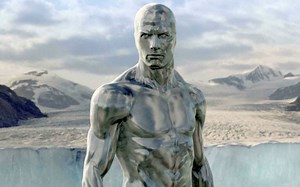 男子一身金属肌肉，不光帅还有超能力，轻松打败外星人拯救地球