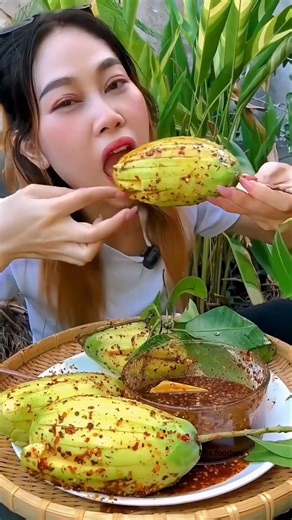 ASMR MUKBANG Raw Mango Eating Challenge video #ytshorts #mukbang #asmr