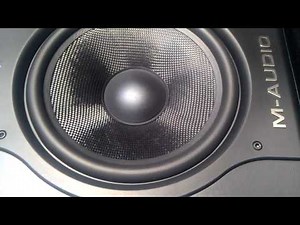 M-Audio BX8a Test 50%