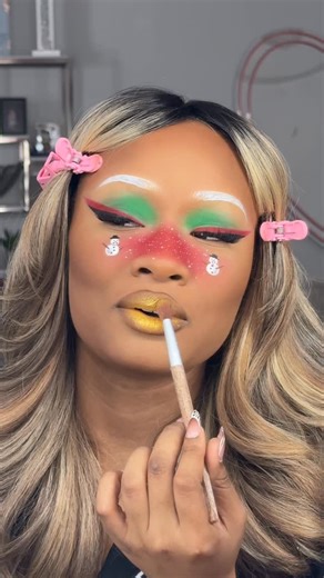 Deborah Campbell on Instagram: "ummm an unexpected development to say the least😂✨ DEETS⤵️ Artist Color Palette @makeupforever Matte Fluid Eye Paint “It’s Blitz” @aboutfacebeauty Bling Loose Highlighter “Richie Rich” @beatsbydebcosmetics"