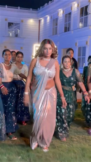 Gir gyi yar😀😂 #parulyadav #khesarilalyadav #pawansingh #pramod #viralvideo #trendingshorts #parul