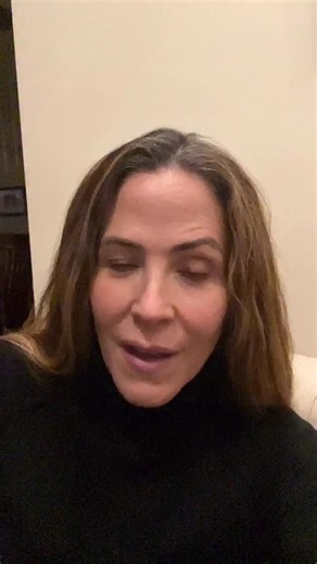 Come watercolor journal with me! This is a relaxing, no-pressure class where you’ll paint, doodle, write, and reconnect with yourself. Included in your class tuition: A beautiful hardcover watercolor journal Artist-quality watercolor palette Premium waterproof pen Professional watercolor brush (And yes, you take it all home!) Location: Four Lemons Art, 4850 S. Highland Dr., Holladay When: Second Fridays | 10 AM–Noon (first class November 14, 2025) Cost: $65 | Only 10 spots per class Tap the link