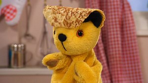 Have a flippin' fantastic weekend everyone! We're doing some cooking... | The Sooty Show