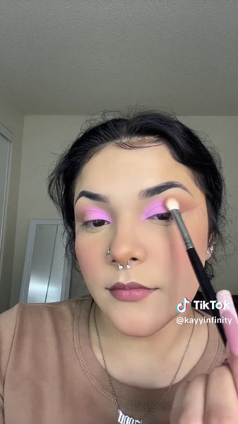 Pink and Brown Eyeshadow Tutorial