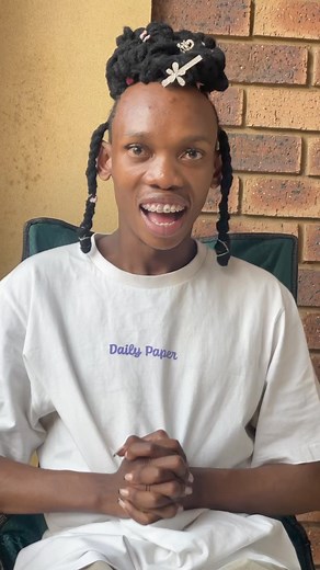 106K views · 4.4K reactions | Caption: Run to any selected KFC nationwide, or get your favourite meal via the KFC App where you'll find a list of stores that have the Kentucky Town menu. Also available on the KFC website.#KentuckyTownMadeMeDoIt KFC | Smókey Mírror | Facebook