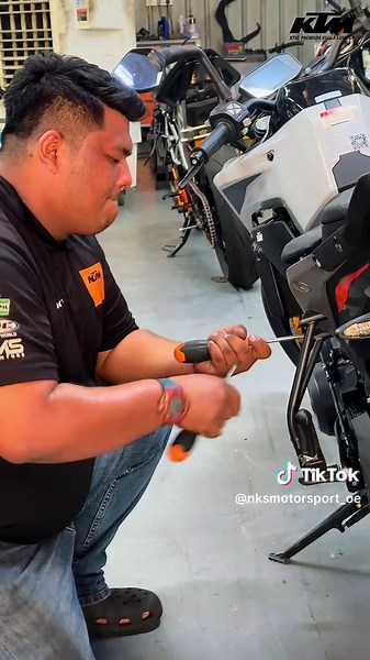 Upgrade Your Ride with the Akrapovic Slip-On Exhaust for KTM 790 Duke