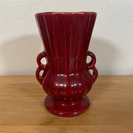 Vintage Mccoy Pottery Vase, Deep Red Ceramic Vase, Classic American Pottery Decor, Mid Century Home Accent - Etsy