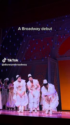 These are magical tears we are crying. 😭 🥹 Welcome to Agrabah Ryan Gregory Thurman, and welcome BACK Rodney Ingram! #broadway #nyc #disney #aladdin #fyp
