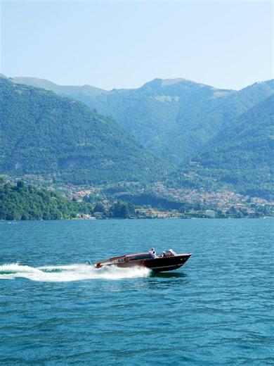 Not just a villa — a private artistic universe on Lake Como ✨ From Liberty-style architecture to rationalist design, from frescoed salons to panoramic gardens dotted with sculptures, this one-of-a-kind estate offers a lifestyle reserved for true connoisseurs. Every path tells a story. Every room hosts a masterpiece. An irreplaceable property in one of the world’s most iconic destinations 🌊🏛️ Discover this exceptional Lake Como estate. Head over to our website: lionard.com or contact our office