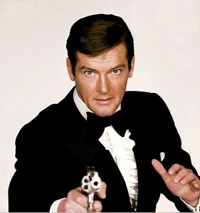 10 filme celebre cu Roger Moore – VIDEO