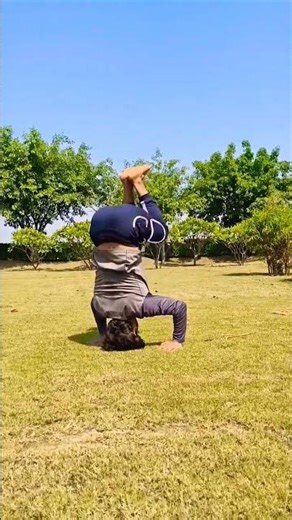 Do a Headstand to practice Calisthenics! 🔥#shorts #headstand #calisthenics #yoga #skills #ytshorts