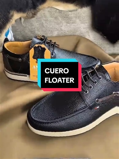 𝗘𝘀𝗰𝘂𝗰𝗵𝗮 𝗲𝘀𝘁𝗼 𝗮𝗻𝘁𝗲𝘀 𝗱𝗲 𝗰𝗼𝗺𝗽𝗿𝗮𝗿 𝘇𝗮𝗽𝗮𝘁𝗼𝘀. Hay dos tipos de zapatos. Los que solo sirven para verse bien. Y los que están hechos para aguantar el día a día. Este modelo es la suma de ambos. Sí, para verte bien y para durar. Topsider de cuero, hecho a mano. En negro, marrón y azul. Por dentro también es cuero. Porque ahí es donde empieza la comodidad. Ahora presta mucha atención... De S/230 a 𝗦/𝟭𝟳𝟵. Esto es porque somos fabricantes, directos del taller #ZapatosdeCu