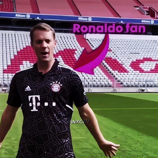 Neuer is a Ronaldo fan 😳🔥 #cristianoronaldo