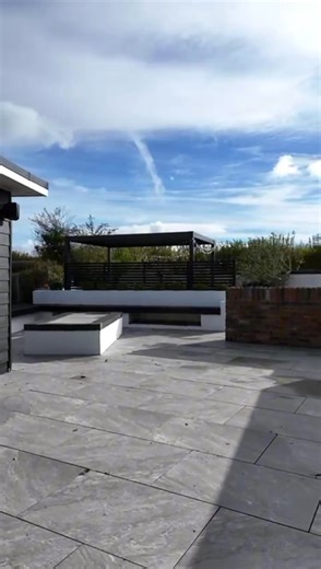 ✨ Escape to the Welsh countryside ✨ Just a short drive from Cardiff, this cozy Airbnb is the perfect place to unwind, recharge, and reconnect with nature. 🌾 Wake up to rolling hills, enjoy peaceful walks straight from the doorstep, and end your evenings under the stars. 🌙 Whether you’re looking for a weekend getaway or a longer stay, this spot has everything you need comfort, views, and that pure Welsh tranquility. 🏡💚 📍Located near Cardiff 📅 Perfect for couples, solo travelers, or small gr