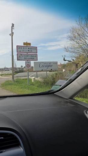 🌊✨ Nouveau Chemin vers le Boho Beach ! ✨🌊 Chers amis et amoureux de la plage, nous avons une grande nouvelle ! 🎉 Le Boho Beach a déménagé et nous avons un nouvel accès pour vous accueillir dans notre petit coin de paradis. 🏖️ 📍 Nouvelle adresse : canal des launes Saintes Maries de la Mer Nous avons hâte de vous voir et de partager avec vous notre nouvel espace magique. Restez à l'affût pour des événements, des activités et des surprises à venir ! 💖 👉 Taggez vos amis et partagez cette info