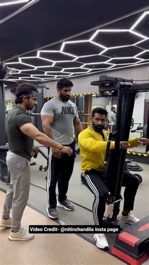 Trainer Personal PT 🤨💯 #funny #gymcomedy #gymrat #workout #nitinchandila #bodybuilding #Avvatar #gnc