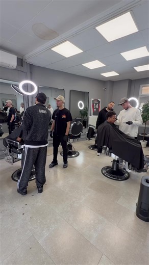 Une journée en formation chez Fluxbarber 🚀🔥 Deviens le barber que tout le monde recommande💈 #barber #barberlife #lyon #tuto