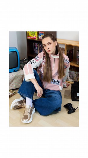 1.9K views · 89 reactions | Chunky silhouette, Metallic Effect details – These are the features of these shoes which make them pop! #NDURE #RetroMix | NDURE | Facebook