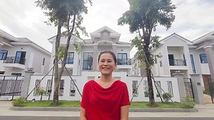 ដើម្បីជ្រើសរើសគេហដ្ឋានល្អ លោកអ្នកត្រូវតែជ្រើសរើសសហគមន៍ល្អជាមុនសិន៖ ការរៀបចំគួរតែមានការបែងចែកផ្ទះអាជីវកម្ម និងលំនៅដ្ឋានរស់នៅ ទីធ្លាសាធារណៈធំទូលាយ សួនច្បារនិងទេសភាពស្រស់ស្អាត ក្នុងតំបន់មានរៀបចំសេវាកម្មគ្រប់គ្រាន់ និងប្រព័ន្ធសុវត្ថិភាពគួរតែល្អឥតខ្ចោះ ហើយកាន់តែសំខាន់នោះគឺមើលលើគុណភាព…… ការជ្រើសរើសផ្ទះវីឡា មិនគួរមើលតែផ្នែកខាងក្រៅ និងបន្ទប់គេងមេគ្រួសារតែប៉ុណ្ណោះទេ សំខាន់ថាតើការរៀបចំប្លង់ខាងក្នុងសមហេតុផលឬទេ និងសមស្របតាមស្ថានភាពគ្រួសារដែរឬទេ……បុរីភ្នំពេញផាក នឹងផ្តល់ជូនលោកអ្នកនូវគេហដ្ឋានដែលល្អពេញចិត្តបំផុ