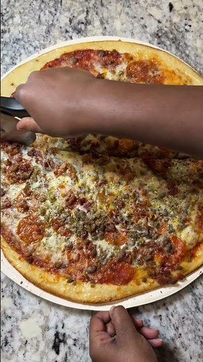 Papa Murphy’s $10 Tuesday 🍕🔥 Family Size Loaded Pizza for Just $13! 🥓🧀 #pizza #papamurphys