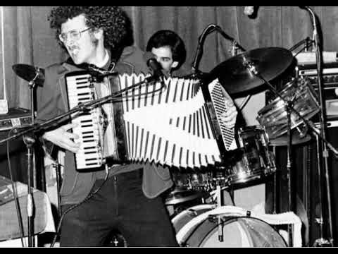 "Weird Al" Yankovic - You Never Gave Me A Tune Up (Live at The World Famous Dark Room) August 1979