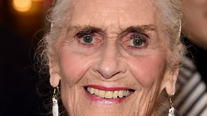 Fallece Daphne Selfe, la supermodelo que conquistó la moda a los 70 años