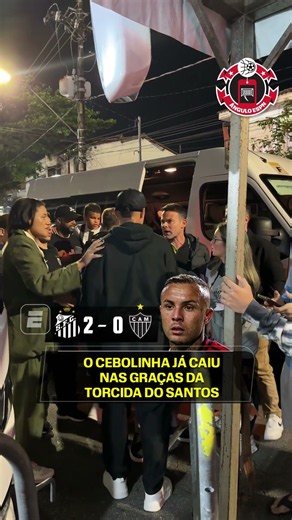 CHEGOU COM MORAL! TODO MUNDO QUER UMA FOTO COM O CEBOLINHA NO SANTOS 📷 #shorts