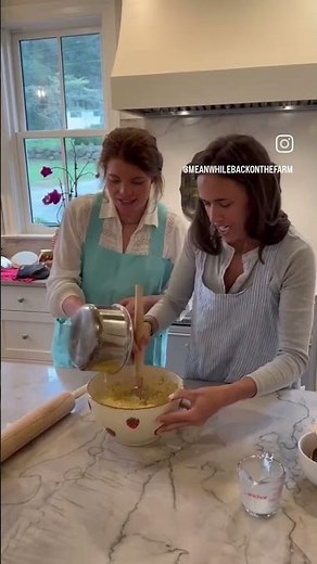 Simple Baked Oatmeal Recipe | Easy Apple Oatmeal Recipe