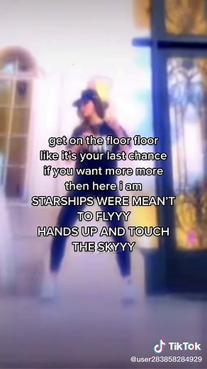 Nicki Minaj Starships Lyrics: Touch the Sky