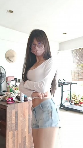 SKY. on Instagram: "几十亿人 我只想跟你聊 别不知好歹"