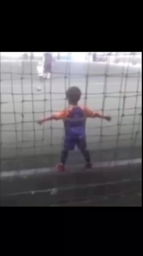 โอนาน่า: ซูเปอร์สตาร์ฟุตบอลที่ทุกคนรอคอย