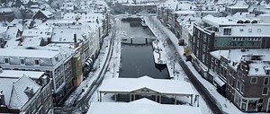 64K views · 2.3K reactions | The Netherlands is all #winterwonderland right now ⛄ Enjoy this classic video of Leiden in the snow by SonicDrone For more info check  https://dutchreview.com/news/dutch-news/snowing-in-the-netherlands/ | DutchReview | Facebook