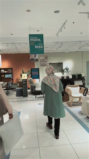 Interior Design Expert Kuantan on Instagram: "It's time for loose furniture hunting ☺️✨ #interiordesignkuantan #klzdesignstudiokuantan #interiordesign #klzdesignstudio #trending"