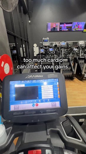 it’s all about balance. Too much cardio can leave you feeling drained, and not enough strength training means you’re missing out on building that muscle definition. If your goal is to tone up or build strength, it’s important to have a good mix of both 💪 Cardio is great for heart health, endurance, and burning calories, but don’t let it take over your whole workout routine. Make sure you’re prioritizing strength training to build lean muscle and create that sculpted look we all love! Finding th