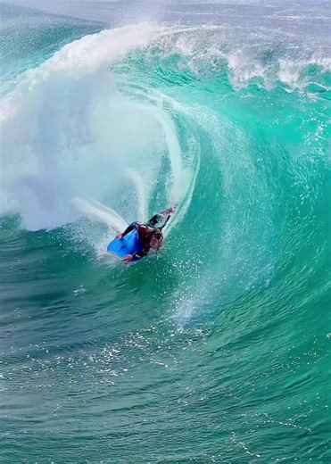 Exciting Bodyboarding Clips Up Close