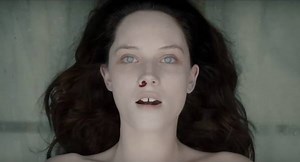¡ADVERTENCIA! Si vas a mirar este tráiler, mejor hazlo con la luz prendida 😨 Descubre el aterrador secreto que se esconde en #LaMorgue. Compra tus entradas en bit.ly/CinemarkOnline | Cinemark Perú