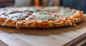 How long is Boboli pizza crust good for? - Frying Pro