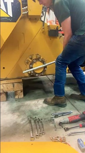 Replacing hydro motor on skid steer